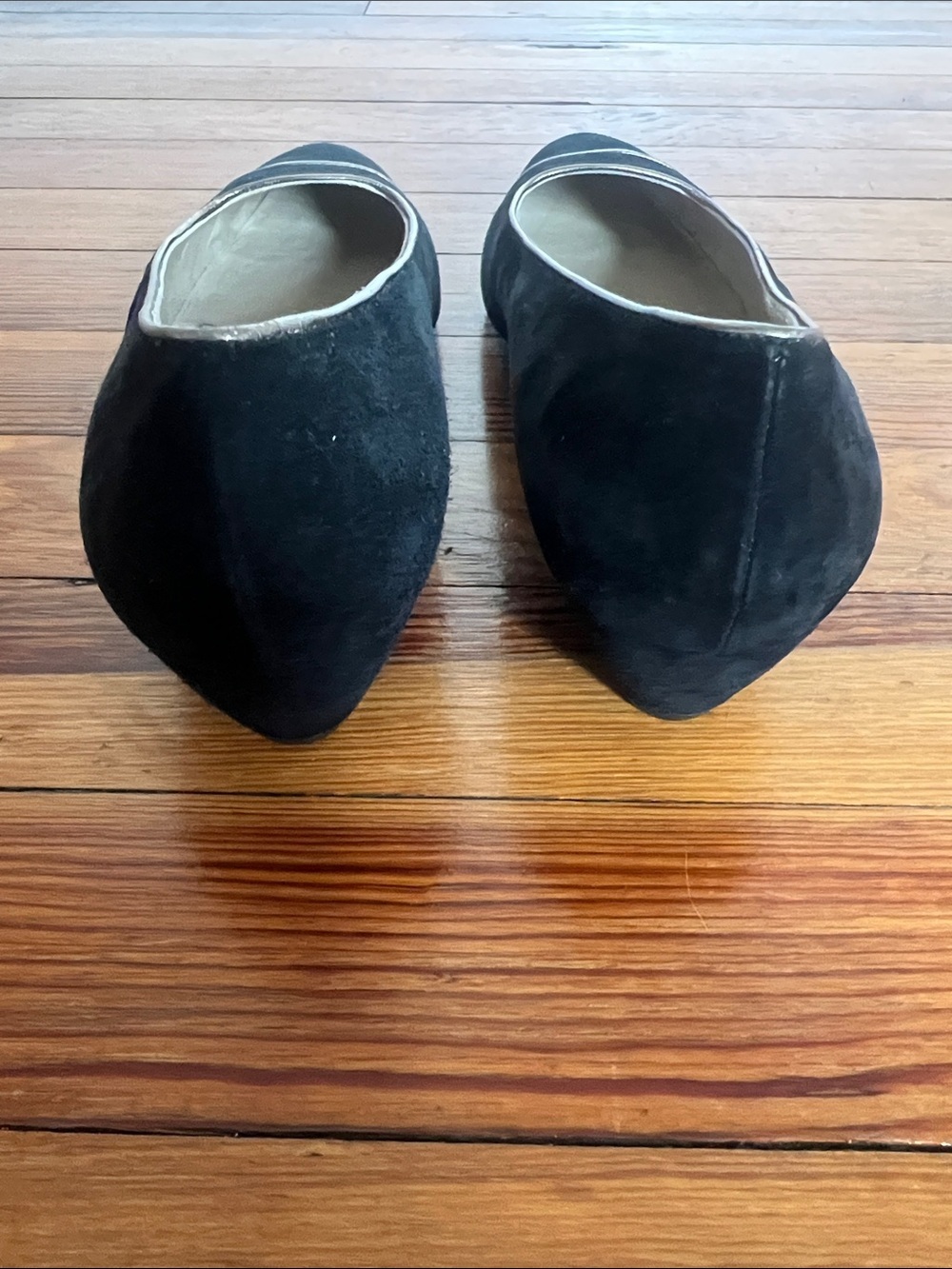 Vintage Salvatore Ferragamo Black Suede Low Block Heel Pumps Silver Trim 8B - Picture 8 of 9